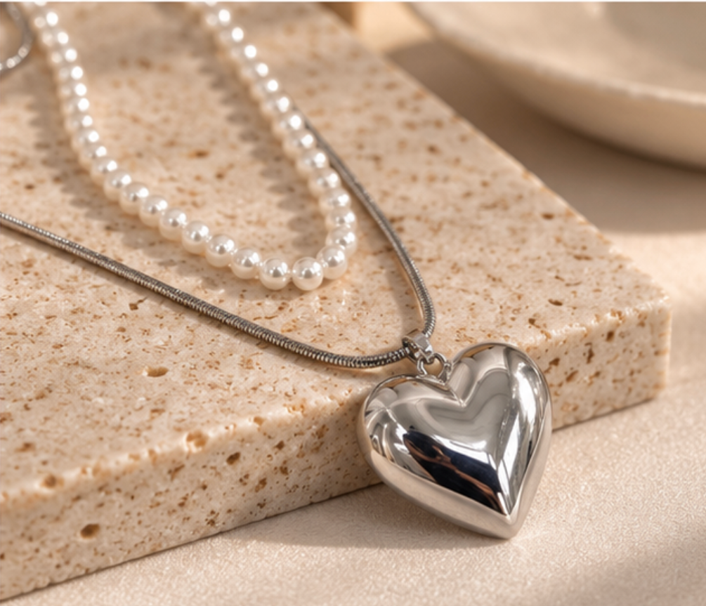 Collana argentata con cuore e Perle
